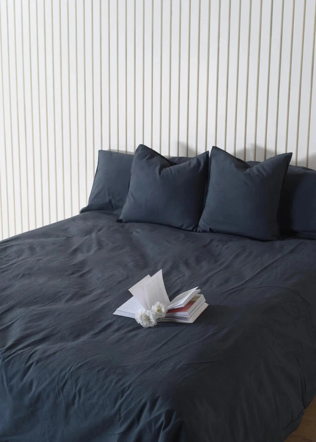 Deep Blue Linen Bedsheet with Pillow Covers
