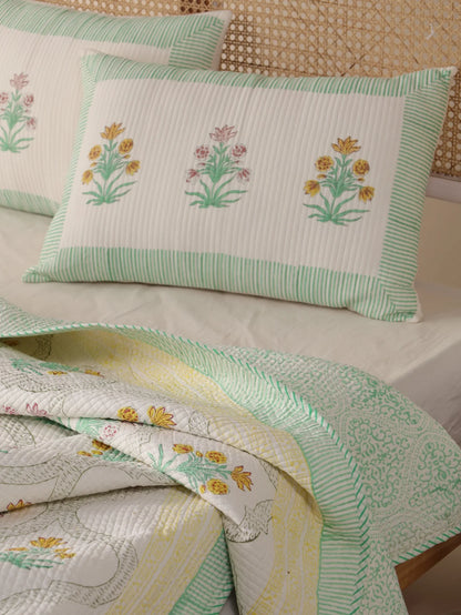 Handmade Floral Printed Quilt Bed Cover, Cotton Quilted Throw blanket Hand Block Print Cotton Cozy Comforter Bed decor