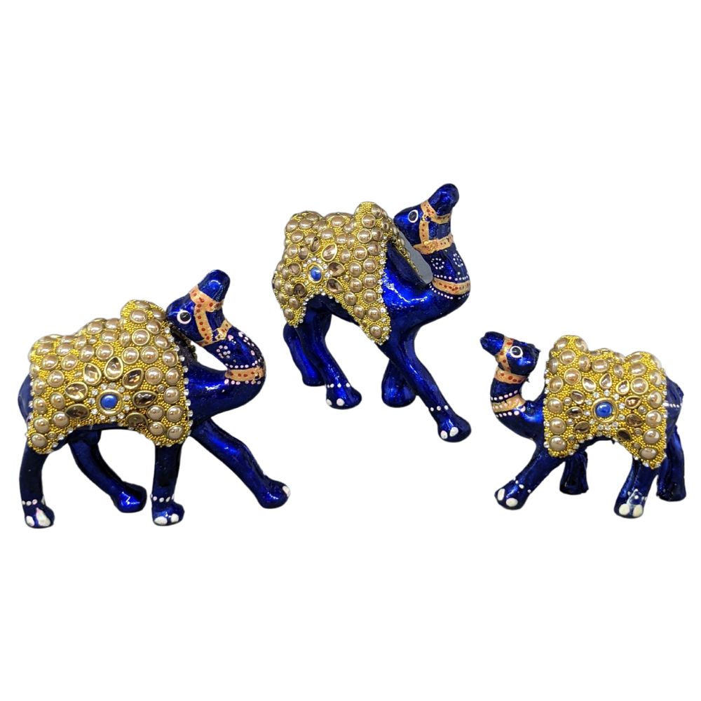 Combo piece of three camel showpiece with pearl engraving