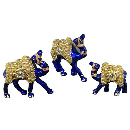 Combo piece of three camel showpiece with pearl engraving