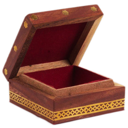 Gemstones embedded square box